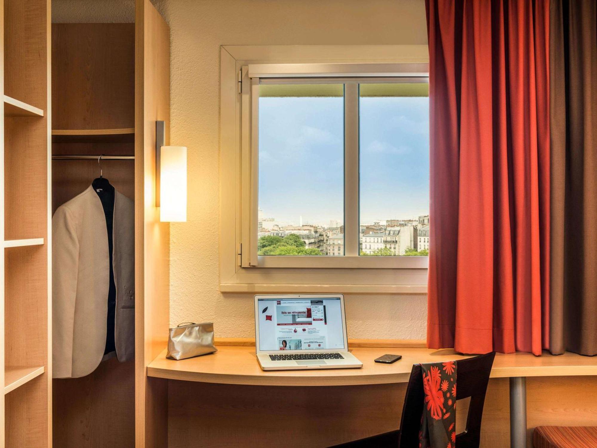 Ibis Paris Montmartre Sacre-Coeur Hotel Exterior photo