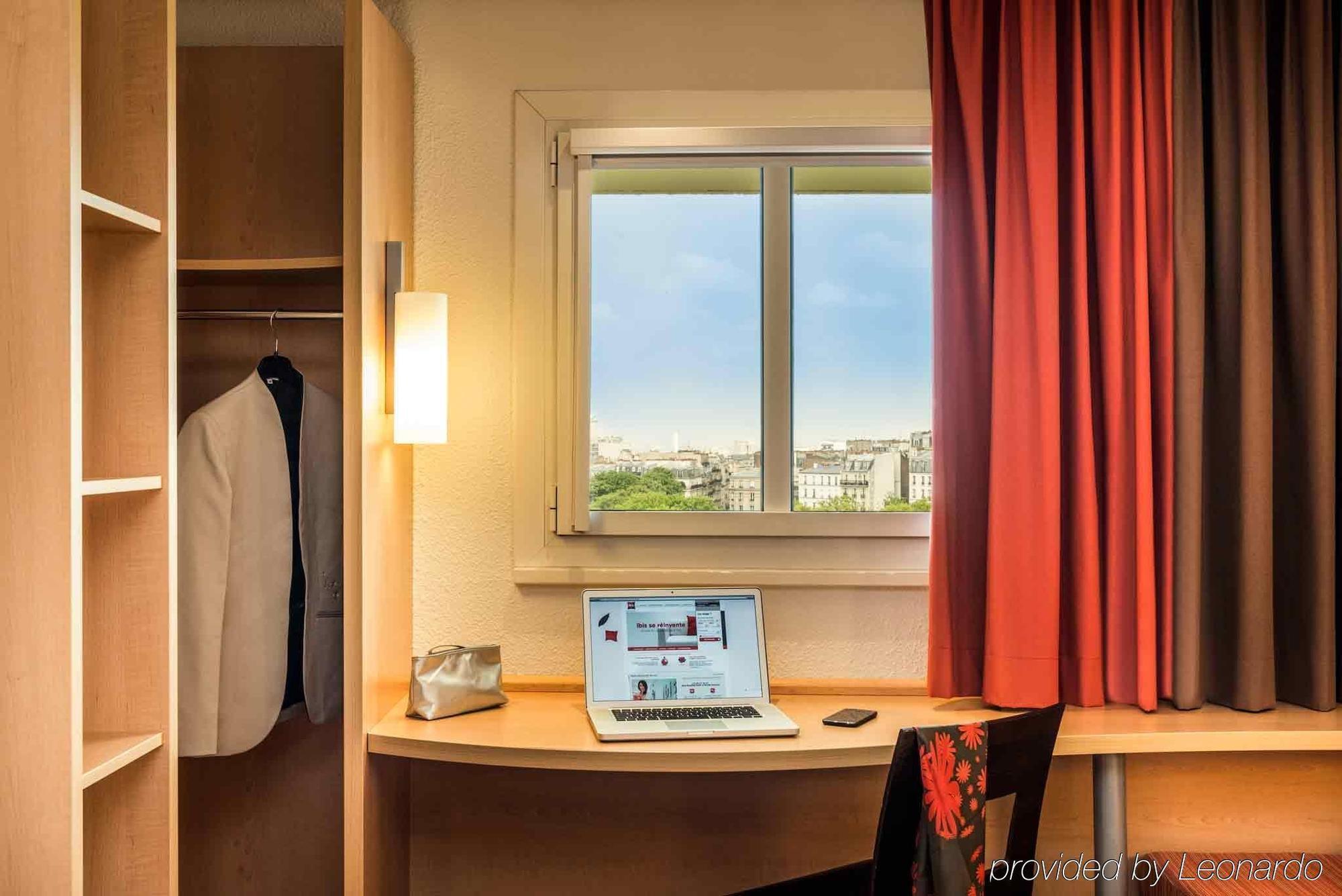 Ibis Paris Montmartre Sacre-Coeur Hotel Exterior photo